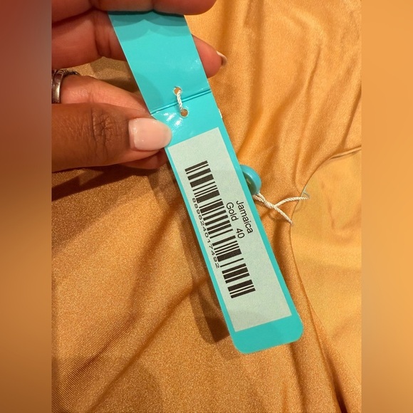 Melissa Odabash Jamaica Swimsuit, Gold. One Shoulder Size 4 - Picture 8 of 8